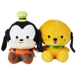 Better Together Disney Mickey and Friends Mini Mystery Magnetic Plush, 4"