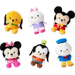 Better Together Disney Mickey and Friends Mini Mystery Magnetic Plush, 4"