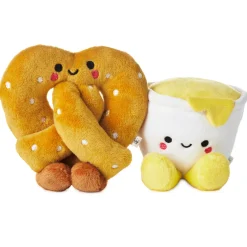Better Together Series 4 Mystery Box Mini Magnetic Plush, 3.5"