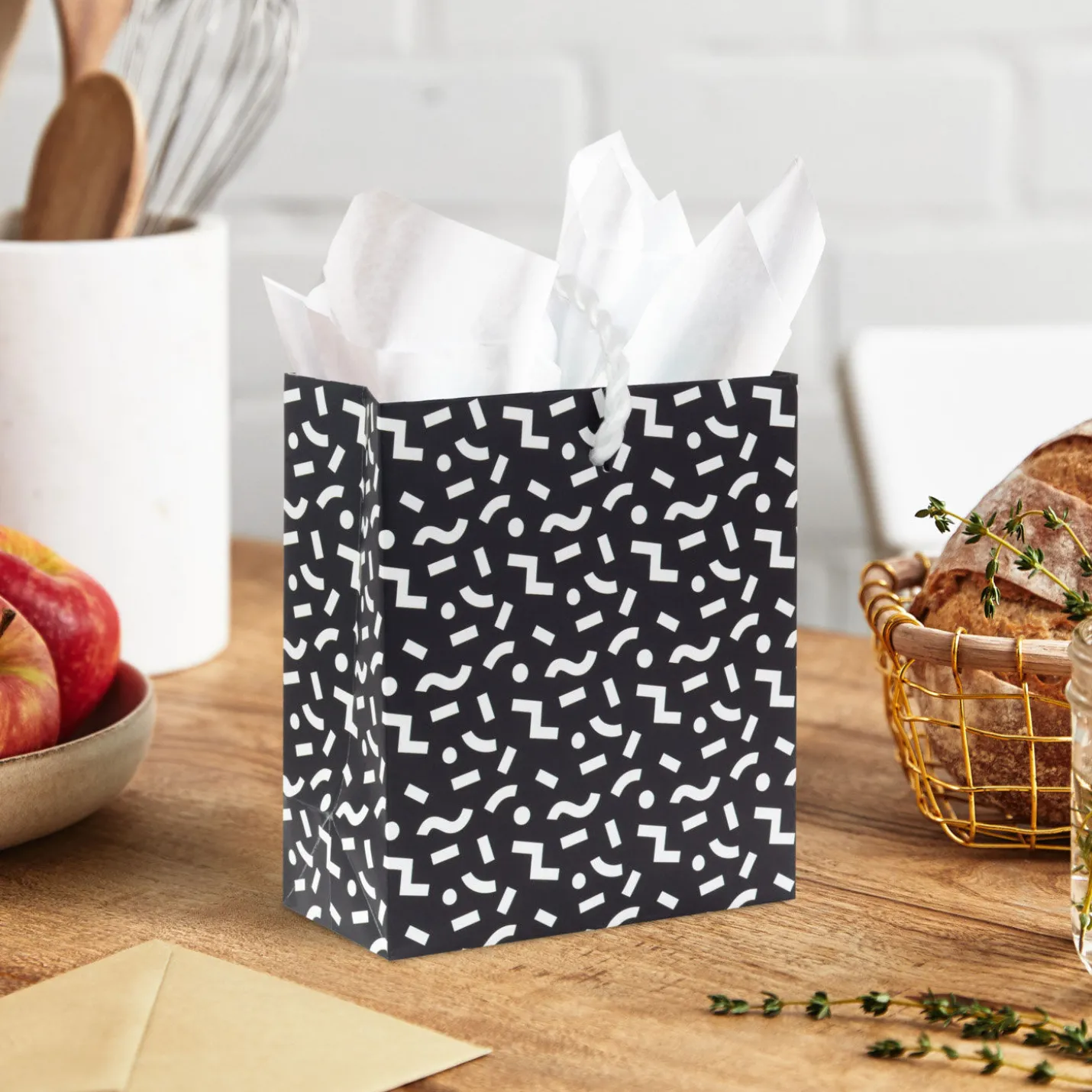 4.6" Black and White Mod Shapes Gift Card Holder Mini Bag