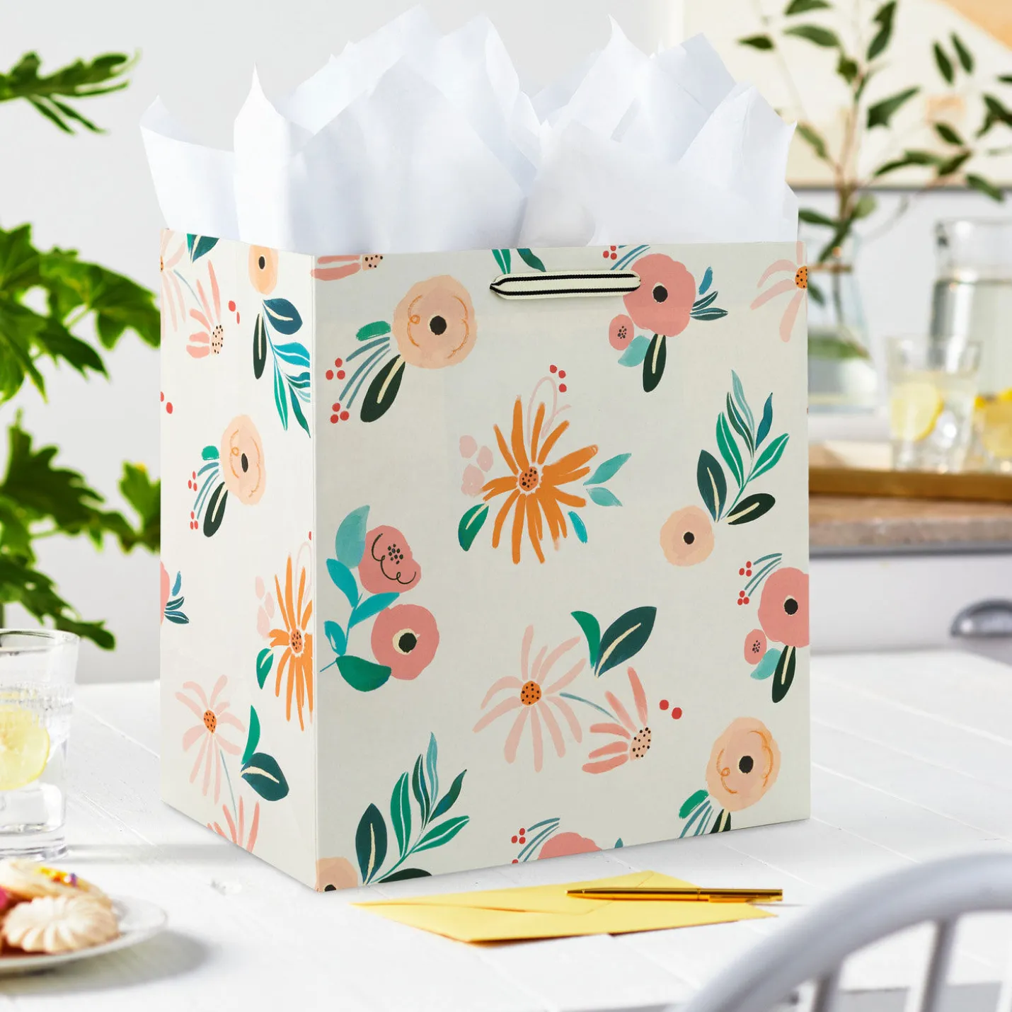 15" Dainty Floral Extra-Deep Gift Bag