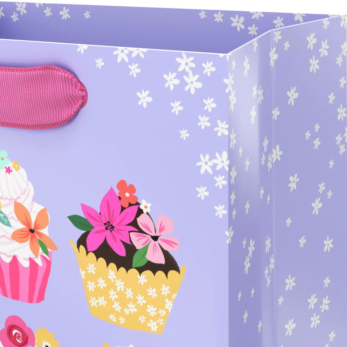 6.5" Eres Muy Dulce Cupcakes on Lavender Small Gift Bag