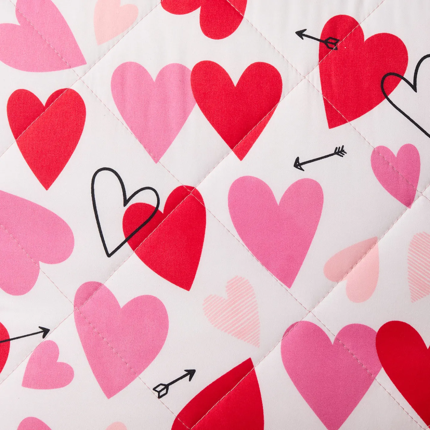 Hearts Print Reversible Quilt and Sham Set