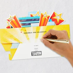 Marvel Avengers Assemble and Celebrate 3D Pop-Up Card With Playset