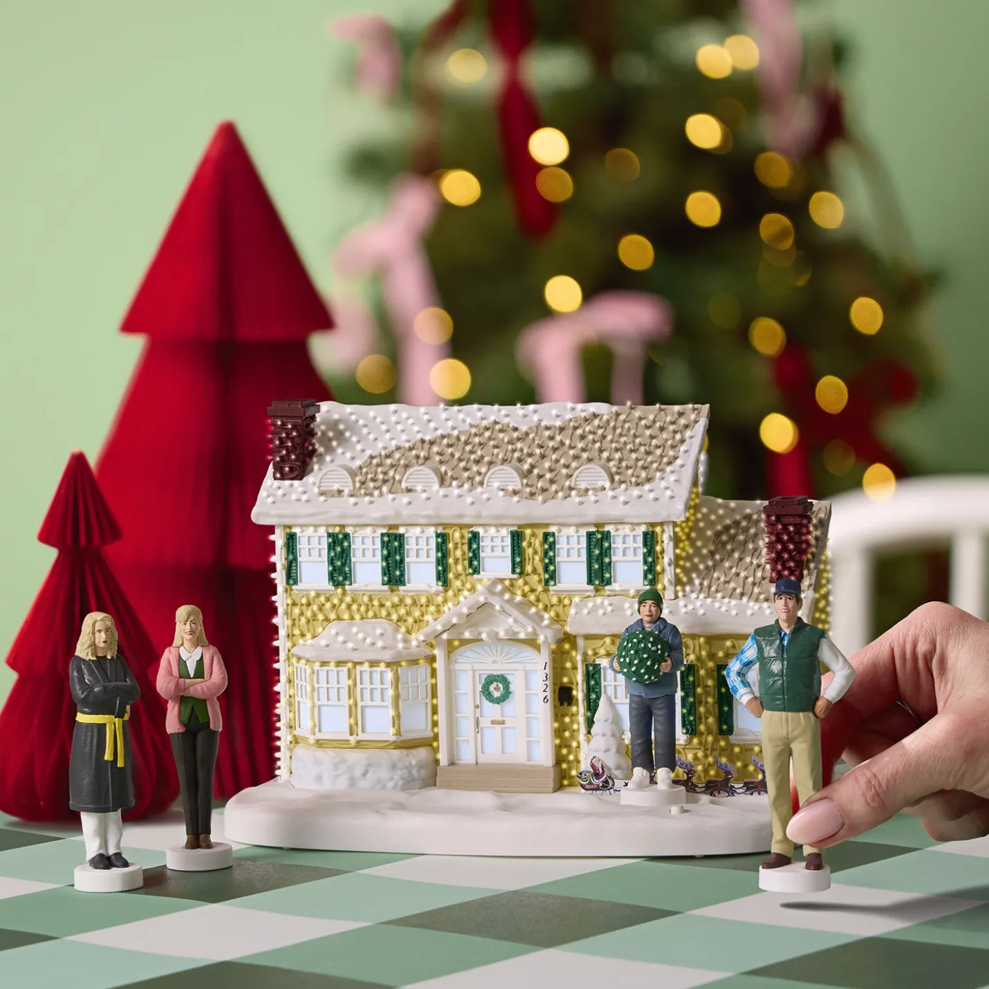 National Lampoon's Christmas Vacation™ Griswold Family Christmas Tabletop Decoration With Light and Sound