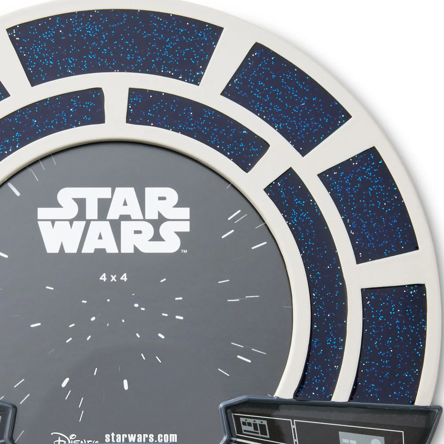 Star Wars™ Millennium Falcon™ Round Picture Frame, 4x4